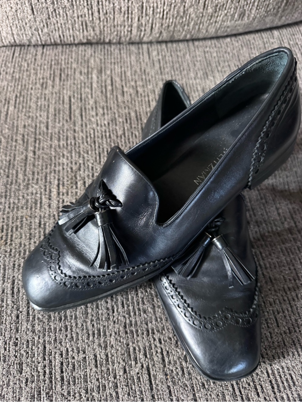 Stuart Weitzman Guything Black Leather Wingtip Tassel Loafers 11N Spain
For eBa